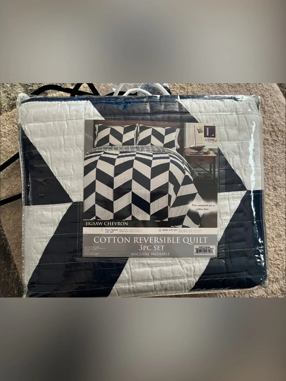 Lush Decor Jigsaw Chevron Cotton Reversible Quilt - Navy and White